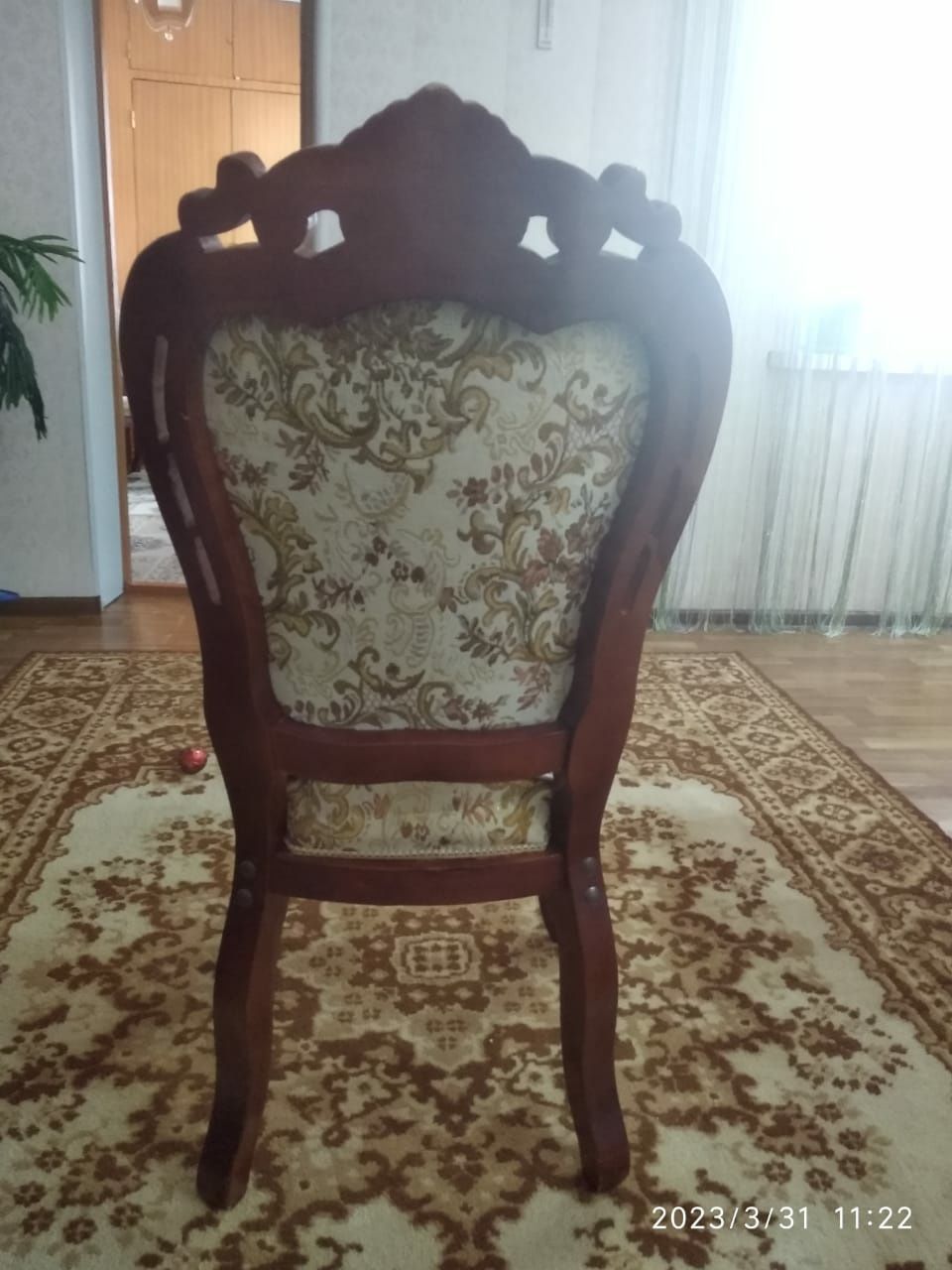 Продам Королевские стулья