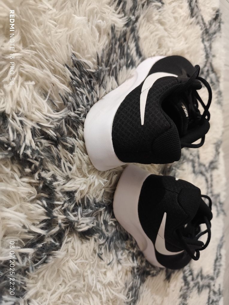 Adidași Nike Tanjun