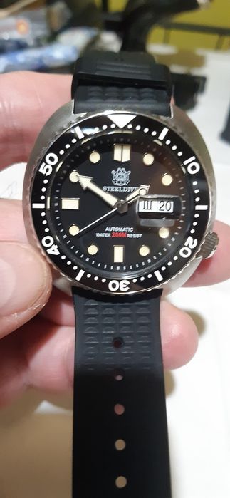 Ceas diver automatic Steeldive SD 1972.