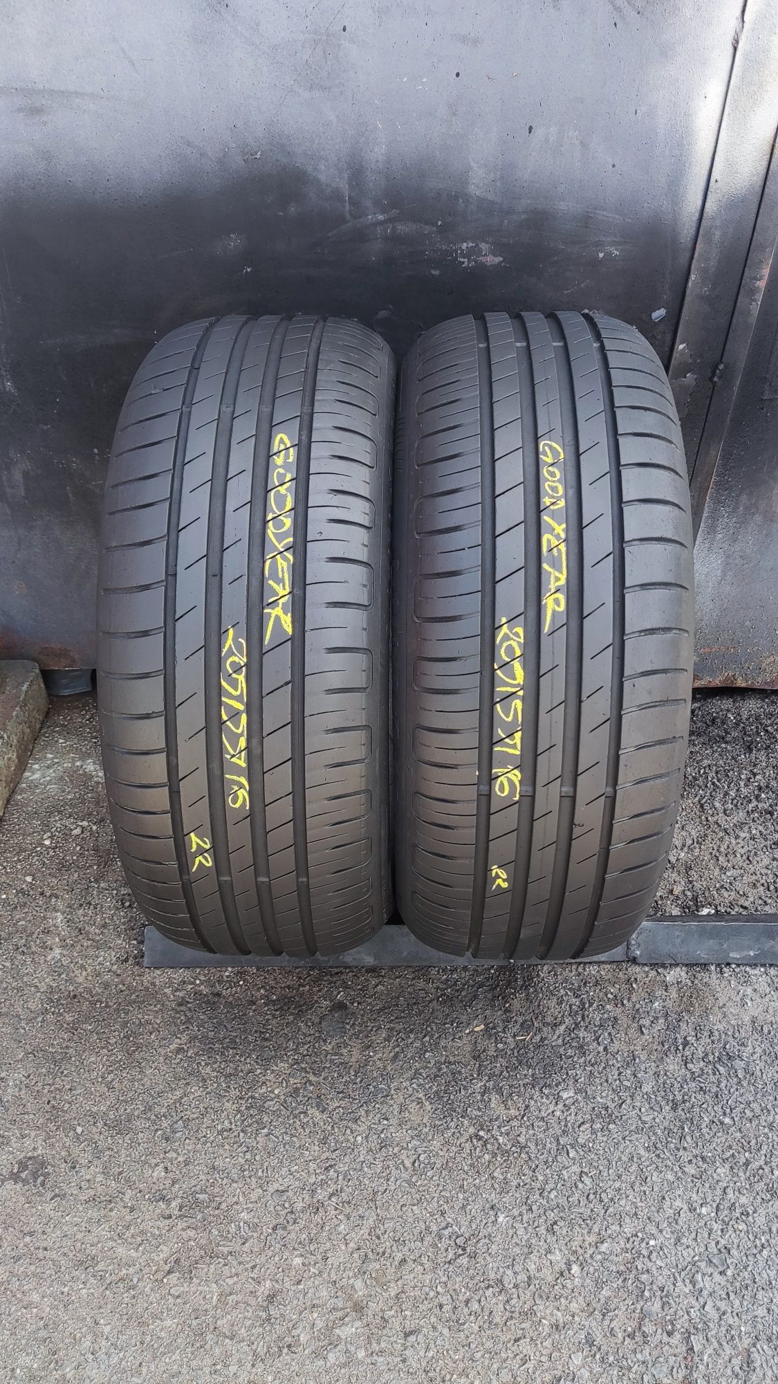 2бр. летни гуми 205/55/16 GoodYear Efficient Grip Performance
dot22
7.