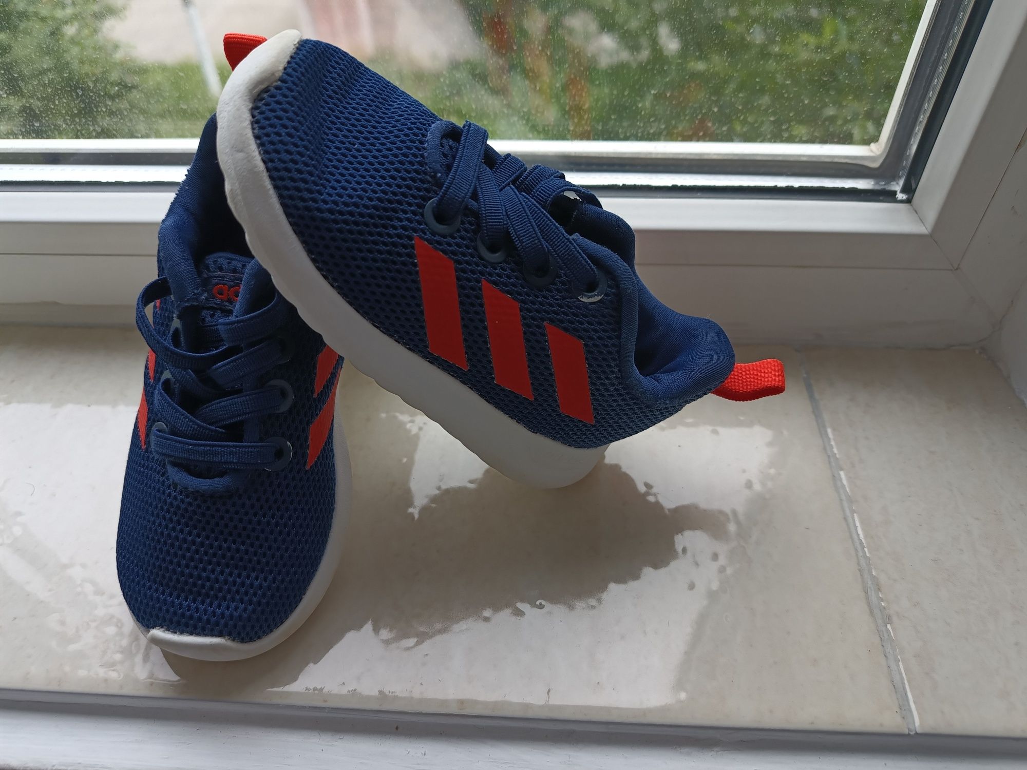 Vând adidași adidas Nr 20