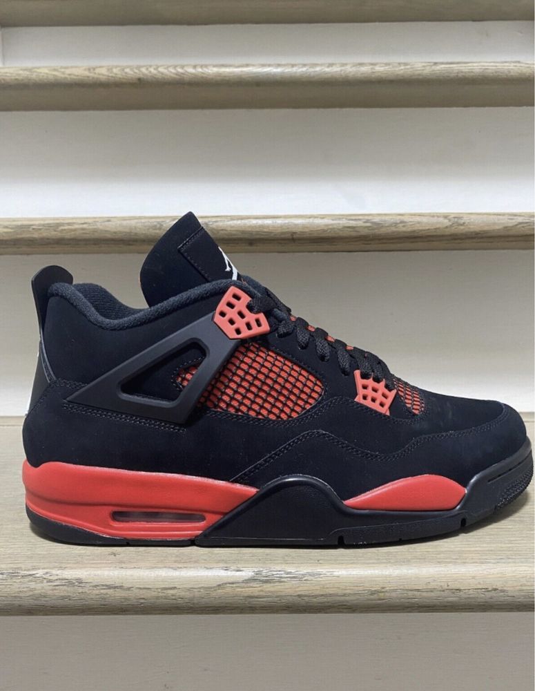 Jordan 4 red thunder size 46