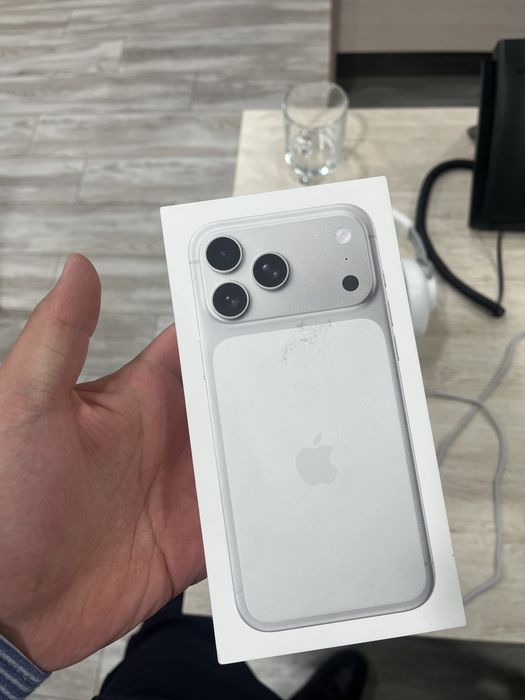 Iphone 17 pro max silver 256 GB sim karta & e-sim