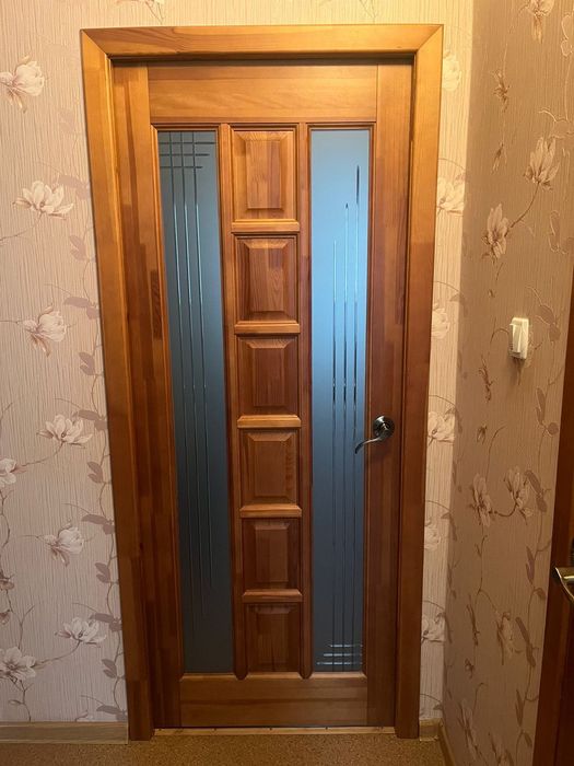 Продам межкомнатную дверь
