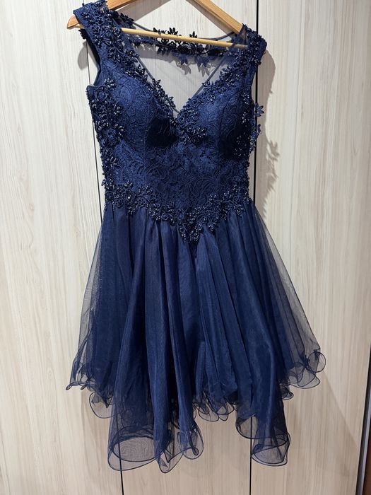 Официална рокля