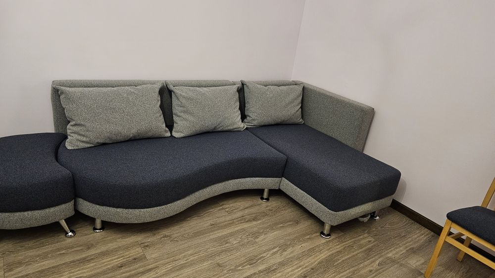 Перетяжка мягкой мебели. Ремонт мягкой мебели. Реставрация.