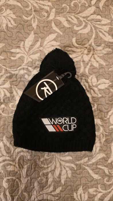 Нова ски шапка Rossignol