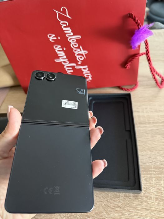 Samsung Galaxy Z Flip 7