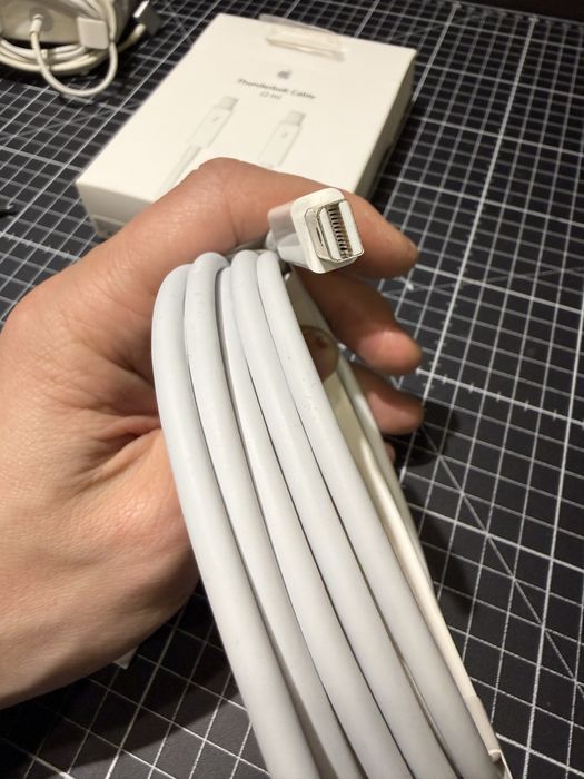 Cablu Apple Thunderbolt 2m A1410