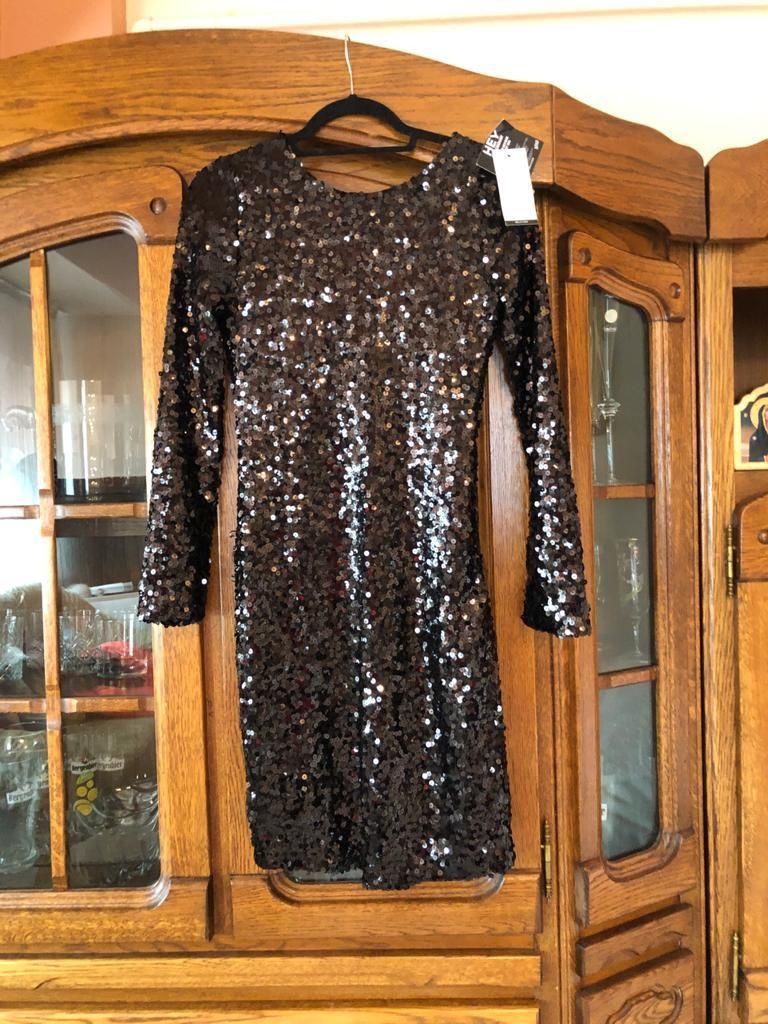 Vânzare rochie gala purtata o singura data
Mărime 40
A fost achizițion