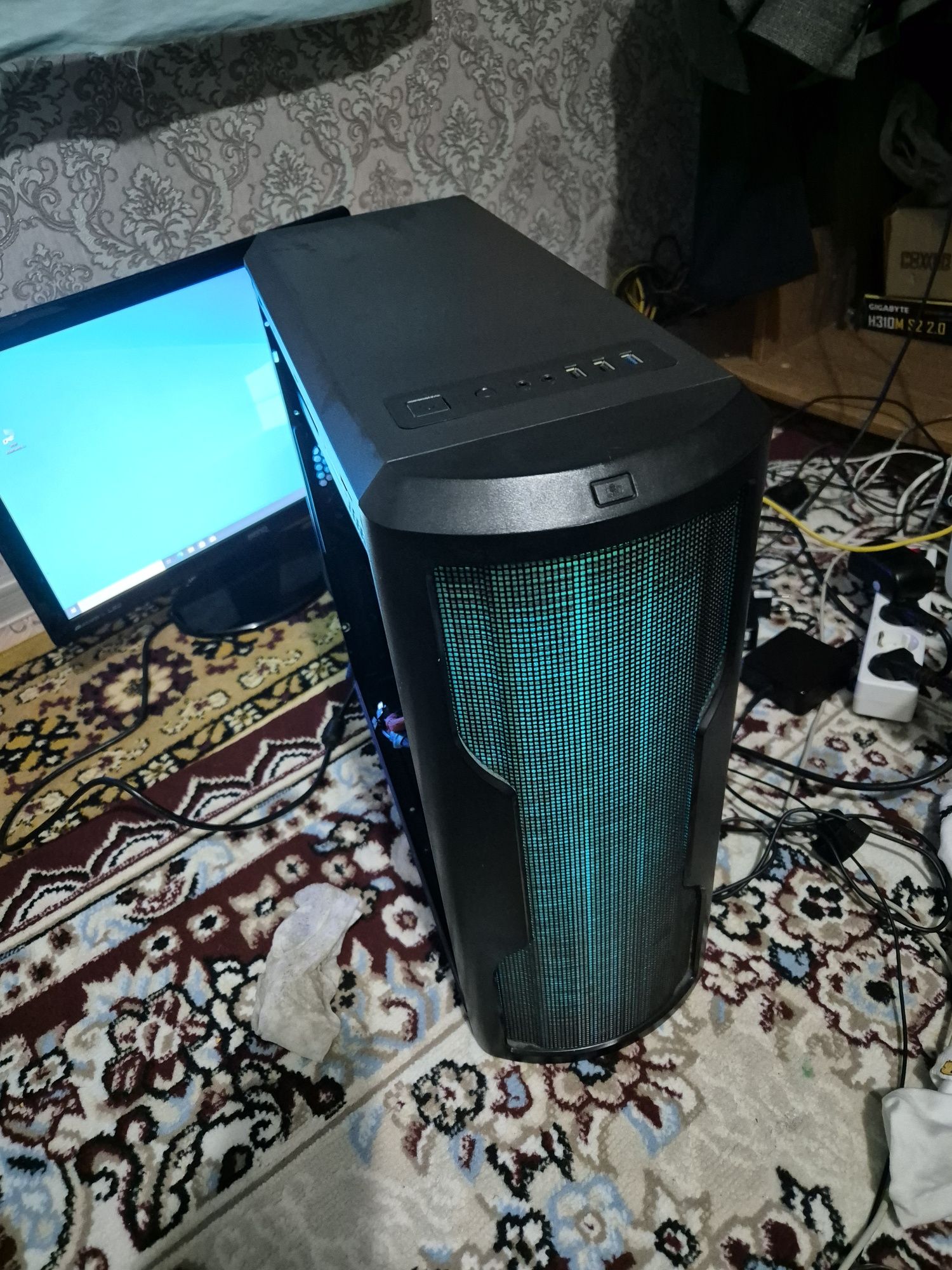 Игровой компьютер i5 9500Т, r9 380 4 гб, 256 ssd, 1 тб hdd, 8 Гб озу