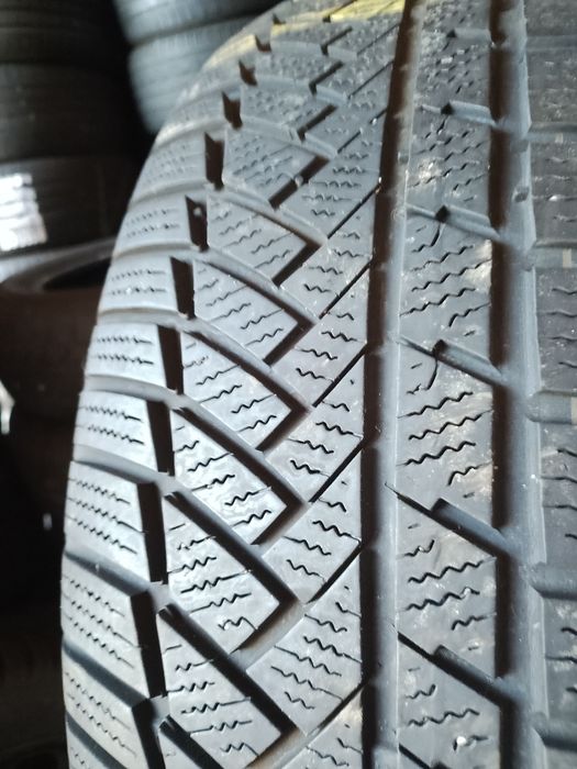 De vanzare anvelope Continental 235/65/17