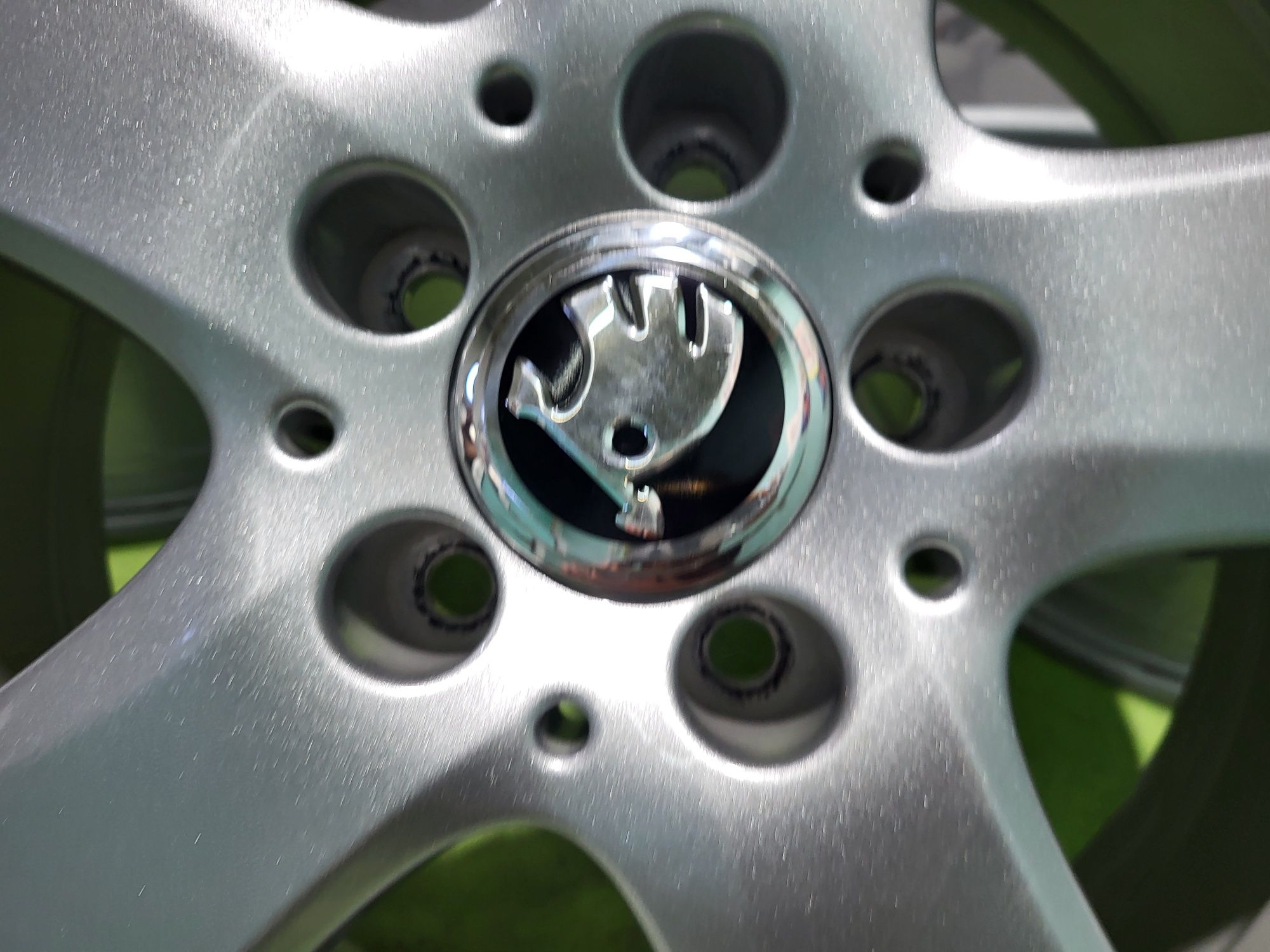 17 5x112 Skoda лети джанти 5х112 шкода
