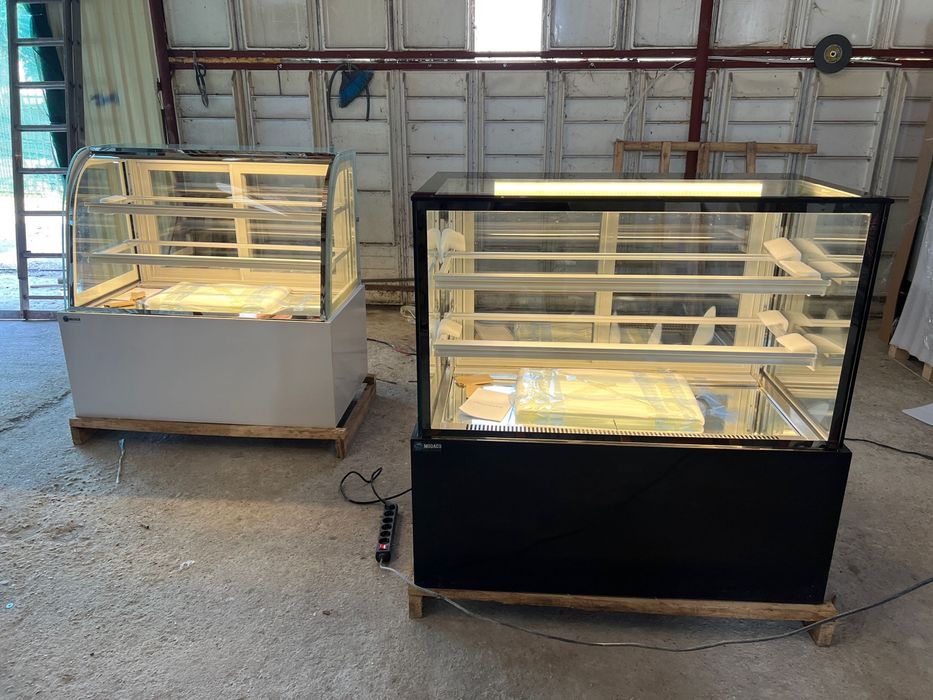 Vitrina frigorifica pentru prajituri