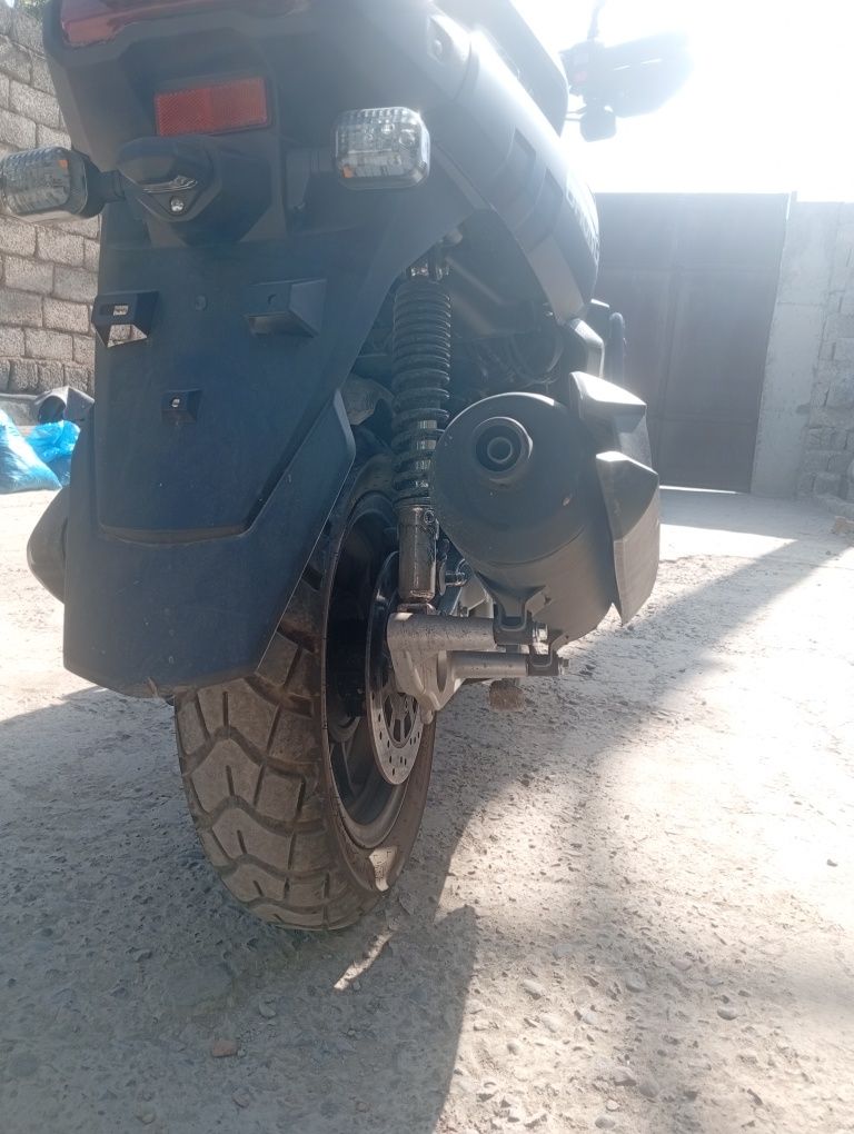 Tank skutr 2024 ideal holatda