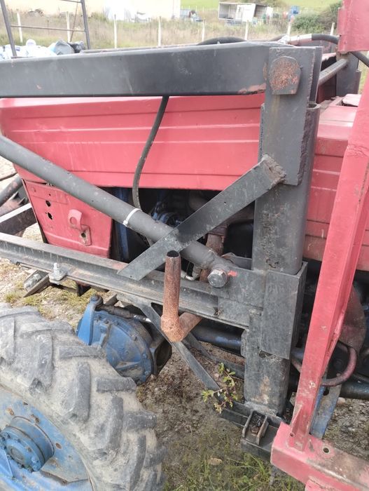 Tractor romanesc DT 445