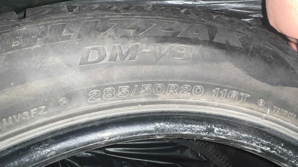 Зимни гуми Bridgestone Blizzak DM-V3 – 285/50 R20 116T. DOT 2021 4броя