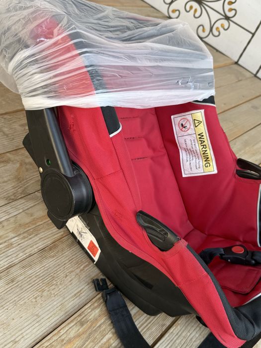 Автомобильное кресло