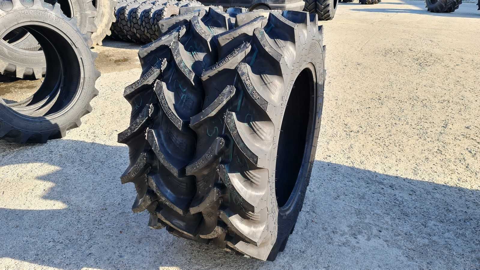 Anvelope radiale TRACTOR 320/85R28 cauciucuri noi 12.4R28 OZKA