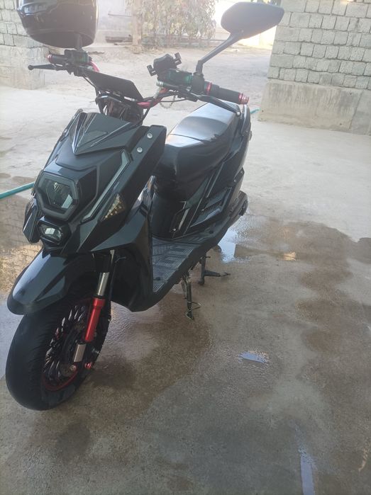 Nomi redline bitta zaryatda 50 60 km yuradi tezli 70 75 probek 7000 km