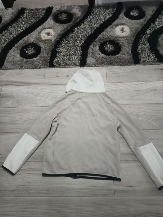 Hanorac Nike tech fleece