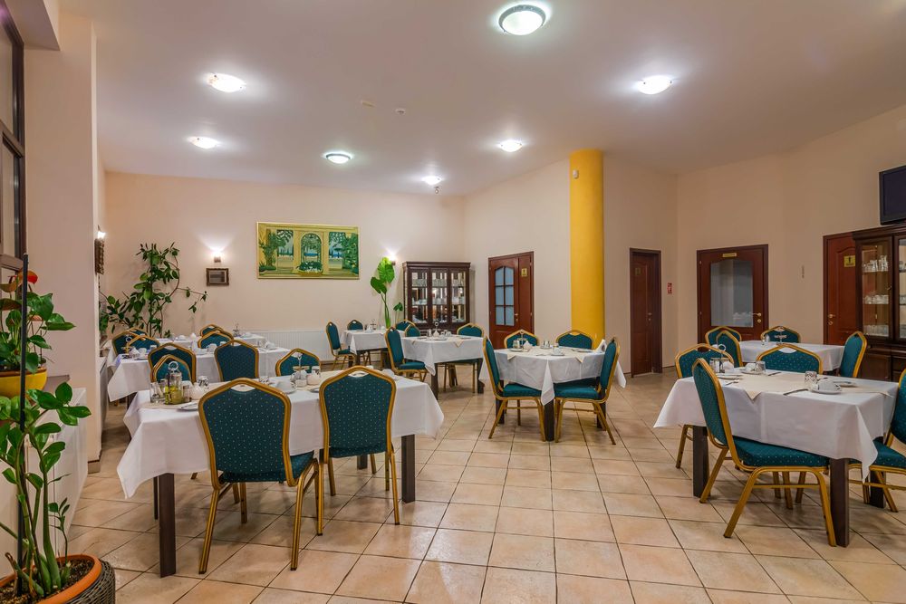 Inchiriez spatiu comercial - Poiana Brasov