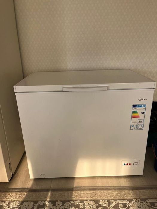 Млрозильная камера 240 литров