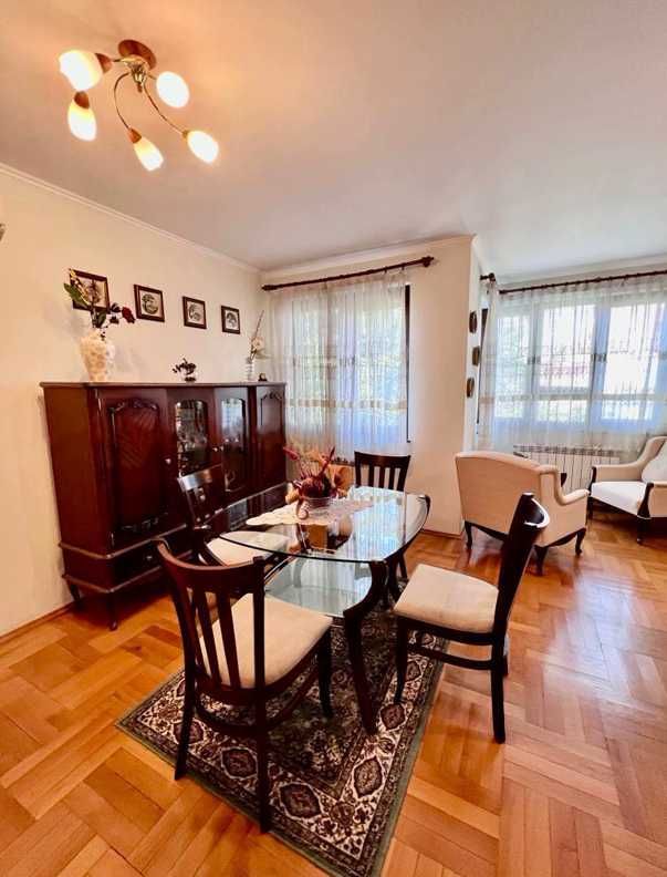 Дава се под наем Тристаен апартамент в Пловдив, Център - 130 кв.м за 650 € - Снимка #1