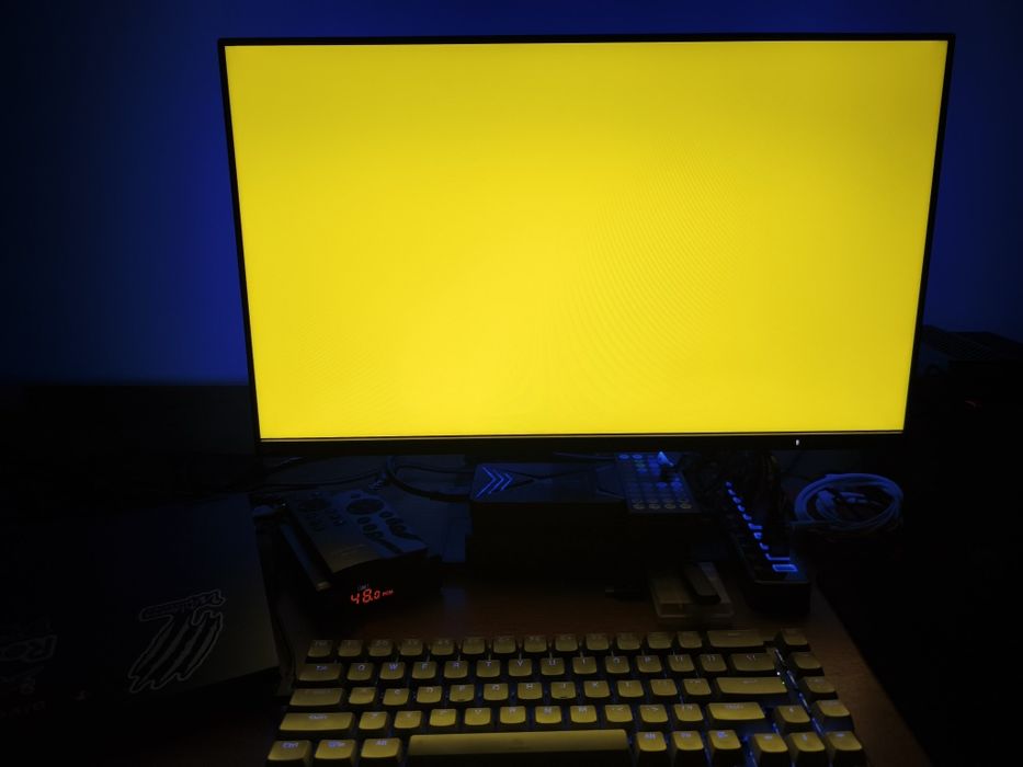 Vând monitor EIZO Flexscan EV2450