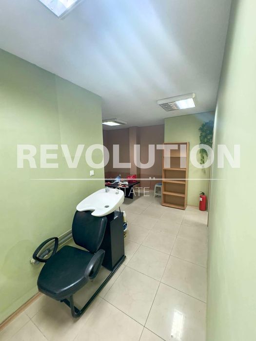 Продава се Магазин в Пловдив, Кършияка - 64 кв.м за 2032 €/кв.м - Снимка #2