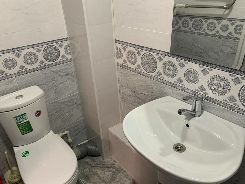 Продаю Чиланзар-1 квартал. 1-2/3/5 своя срочно