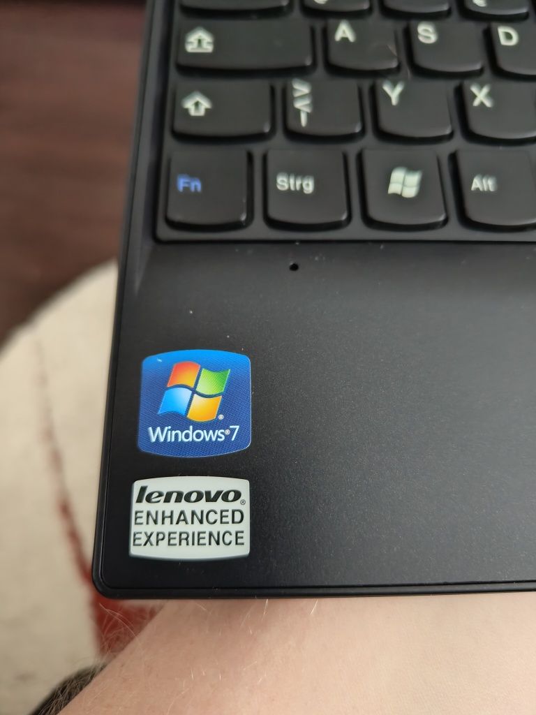 Dezmembrez Lenovo think pad x100e Intel dual core