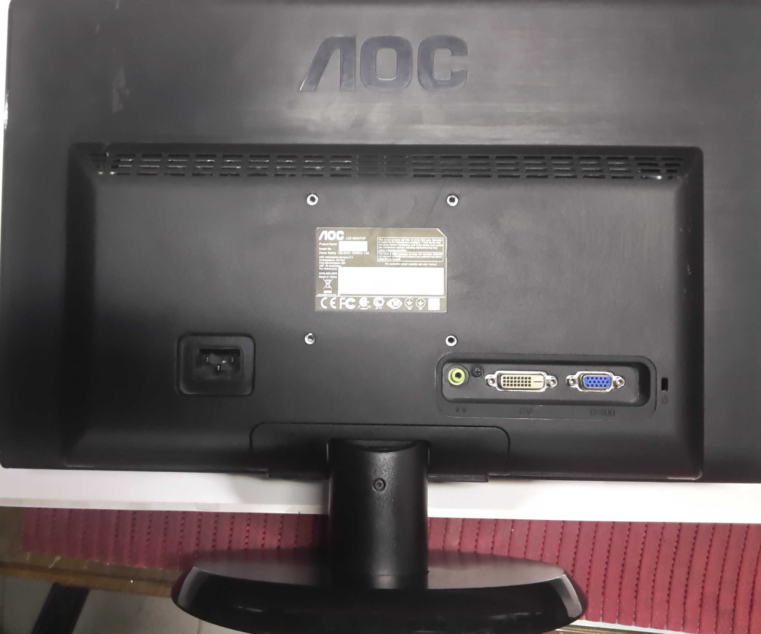 Продавам LED монитор 19" AOC