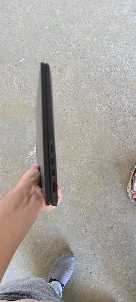 Dell noutbuk i5   10 pokoleniya 16Gb aperativni xotra