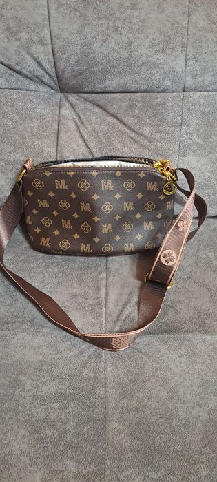 Дамска чанта с д.25,ш.15