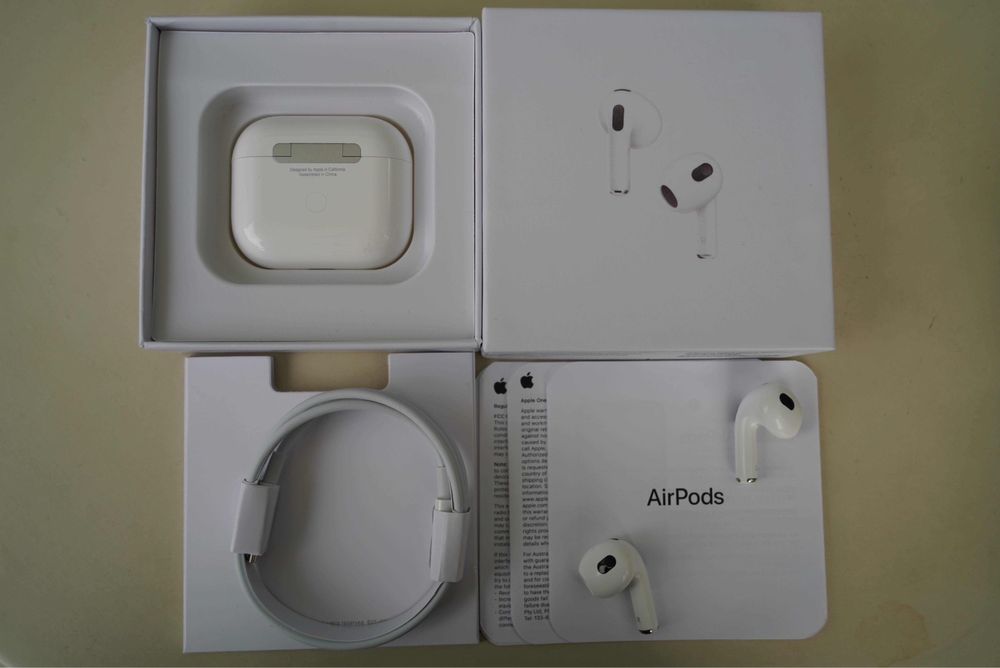 Слушалки Apple AirPods (3rd Generation)