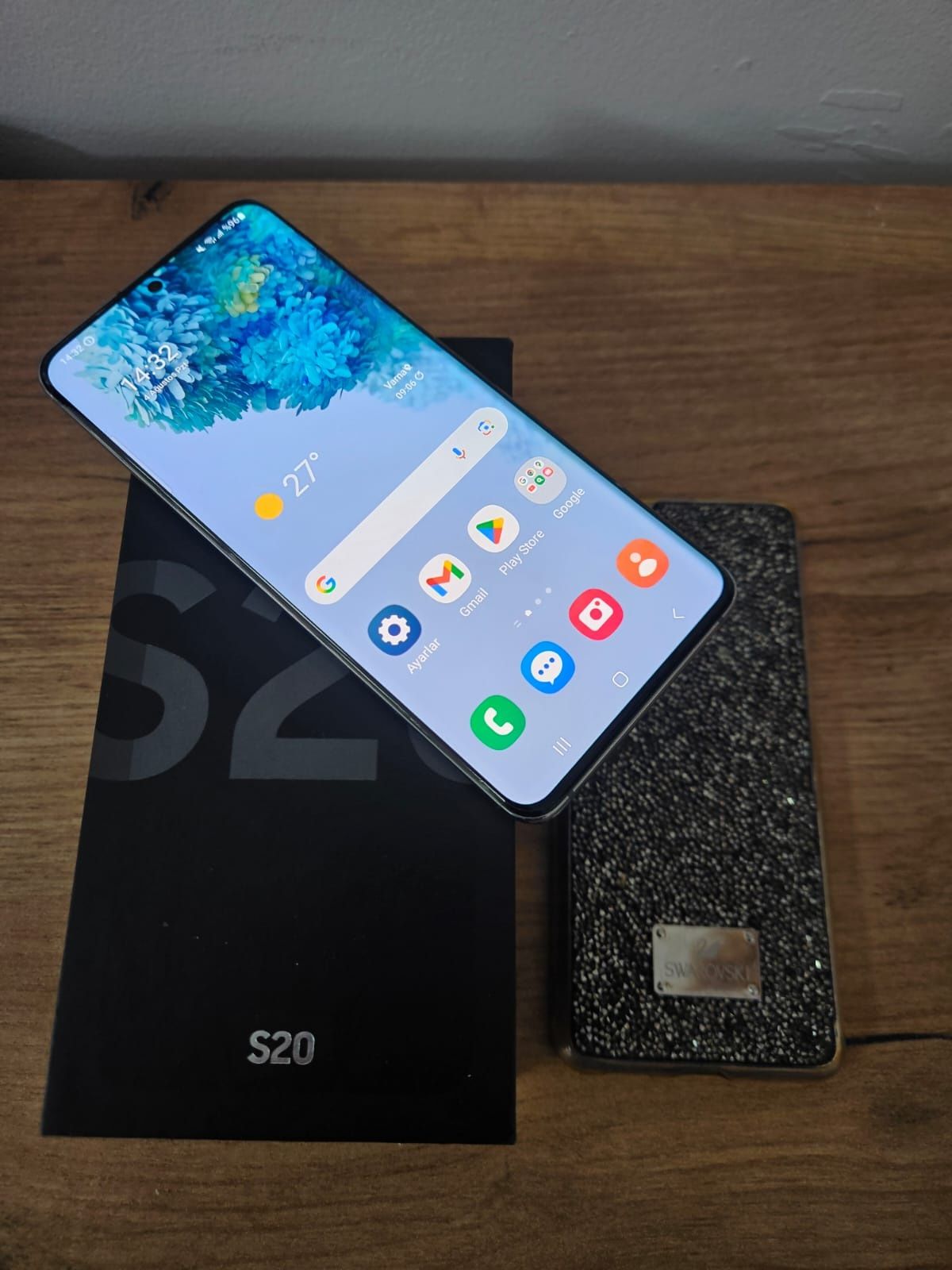Samsung S20 без забележки