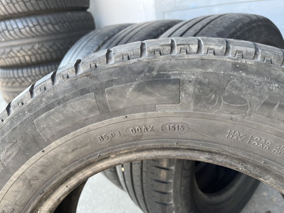 4 бр. гуми за бус 225/65/16C Michelin 4,5-5,5 mm DOT 1515