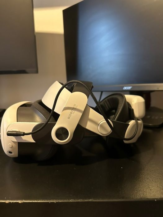 Oculus quest 3 + accesori si jocuri (ca nou)