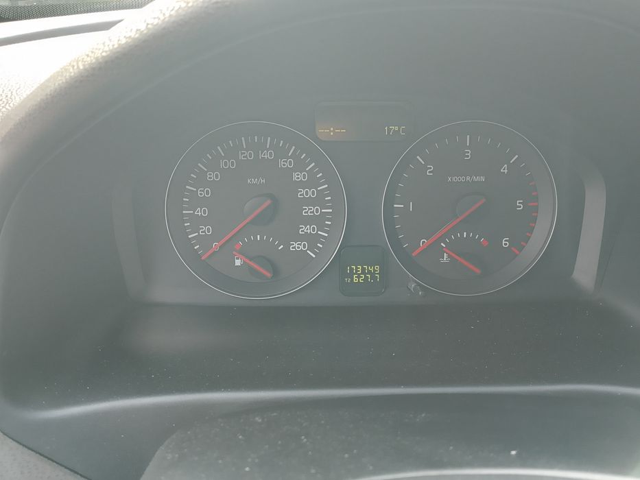 Vînd volvo v 50 motor 16 disel