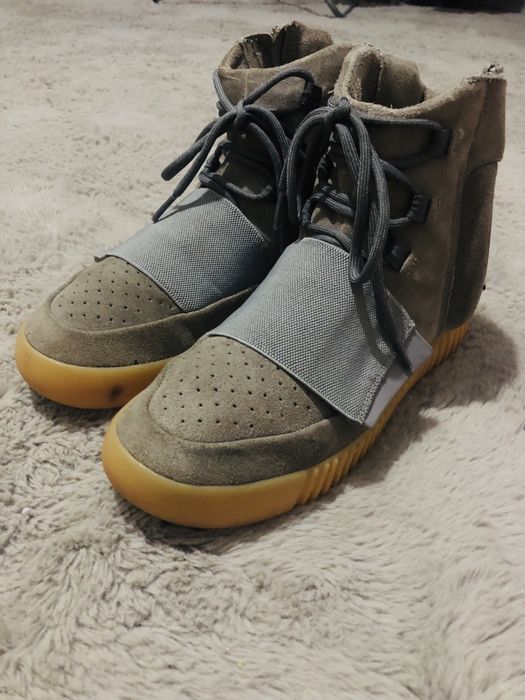 Adidas Yeezy Boost 750 “Light Brown/Gum” – Mărimea 41 1/3 EU