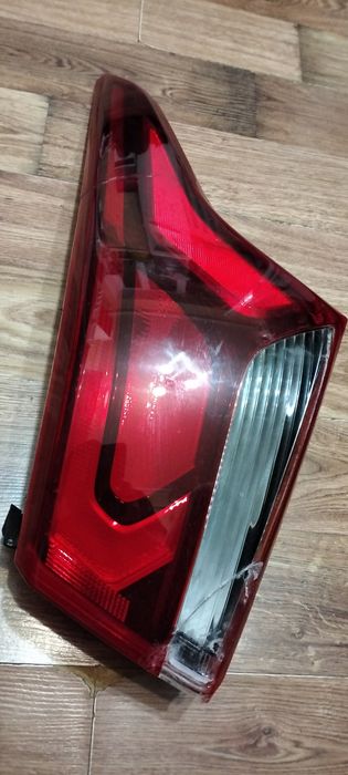 Задний оригинальный фонарь от хюндай акцент/солярис