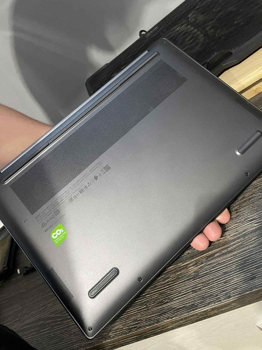 Laptop ultraportabil lenovo yoga pro 7 14APH8