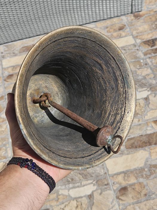 Clopot vechi de colecție