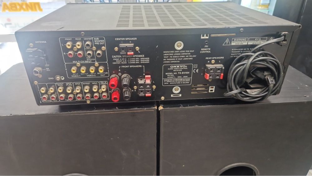 Токолона sharp и усилватвл onkyo