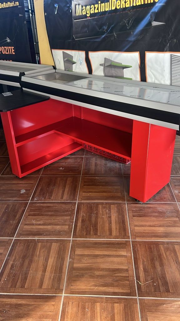 Rafturi metalice noi pentru magazine