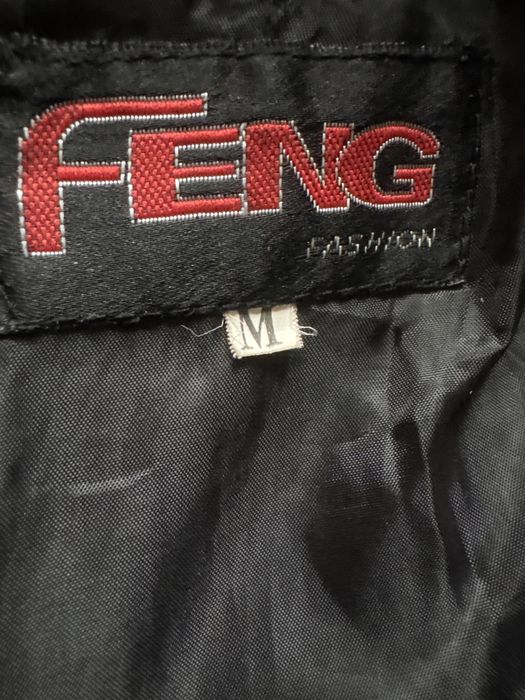 Blana de iarna in stare buna , neagra cu gluga