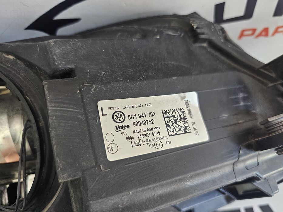 Far stanga bixenon adaptiv VW Golf 7 cod 5G1941753