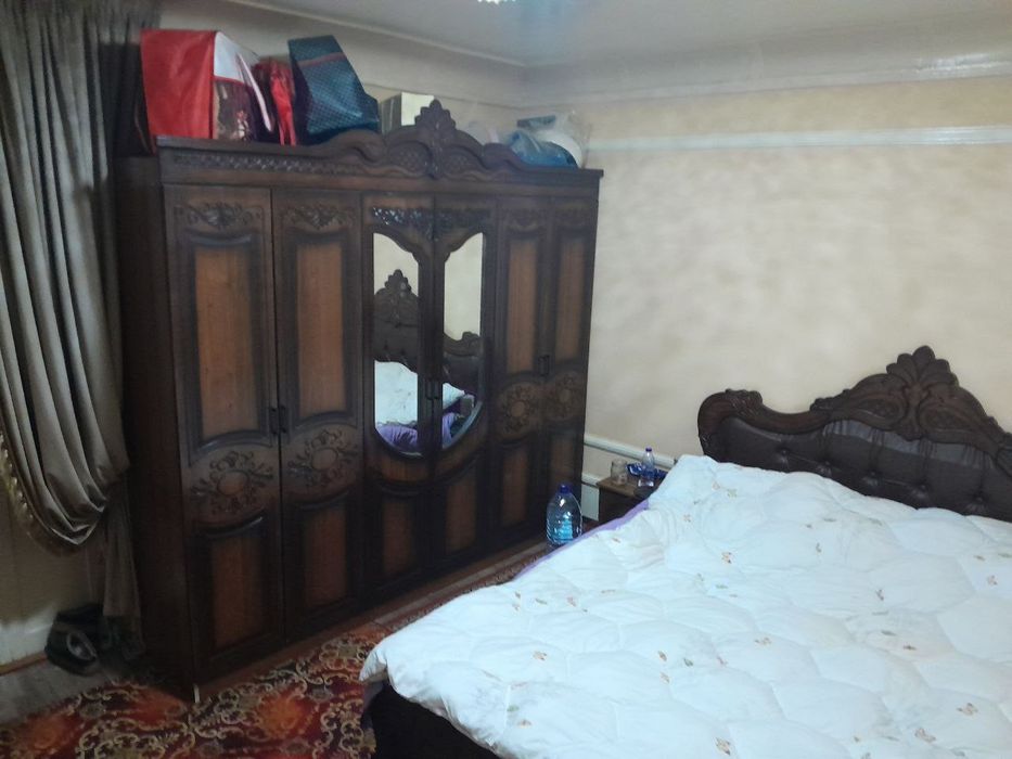 Qibray sentrda 3 xona uy uchaska ijaraga beriladi