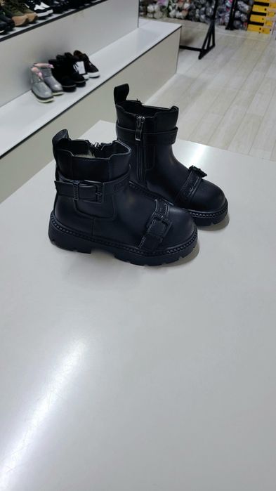 Обувь для всей семьи, отличные цены.